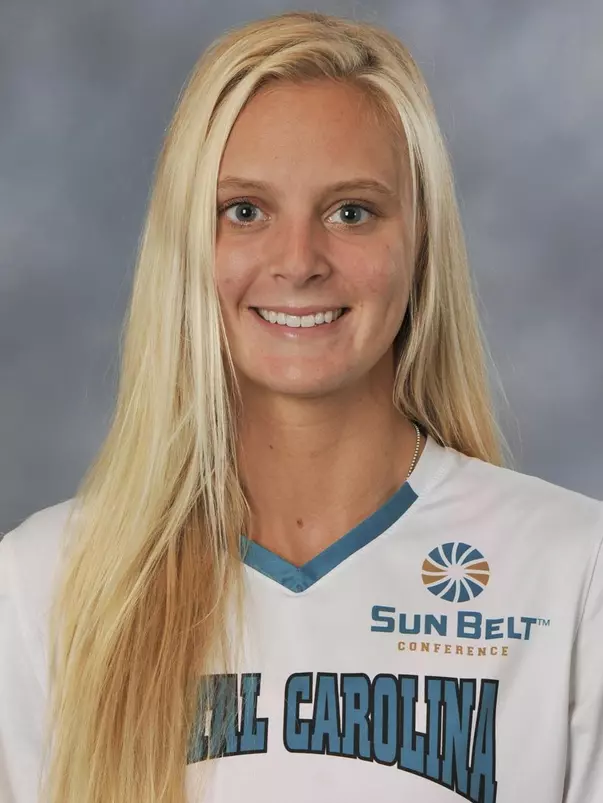 Baylee Price 2018 headshot
