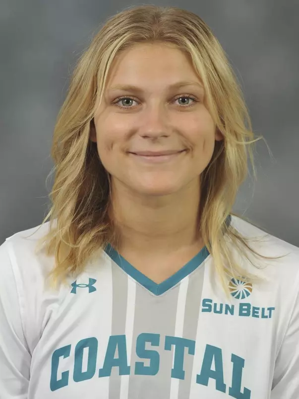 Emilia Leturgez 2019 headshot