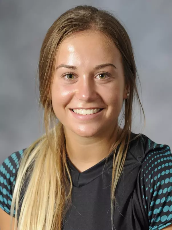 Madi Simons 2015 headshot
