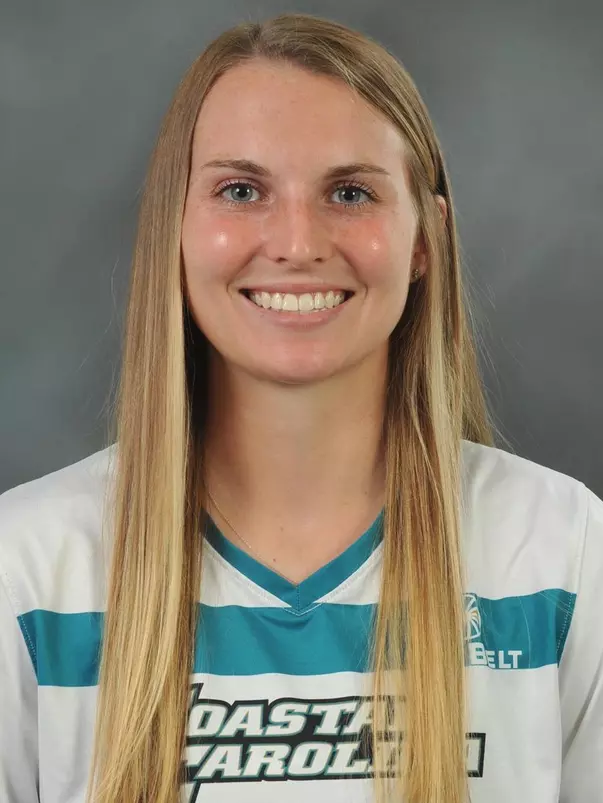 Caroline Weiss 2020 headshot