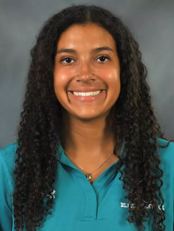 Elena Sanchez 2021 headshot