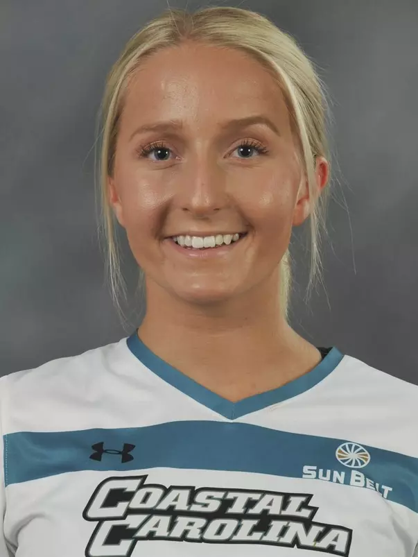Alicia Hansson 2020 headshot