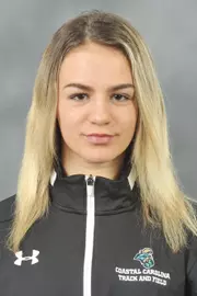 Isabelle Gulick 2021 headshot