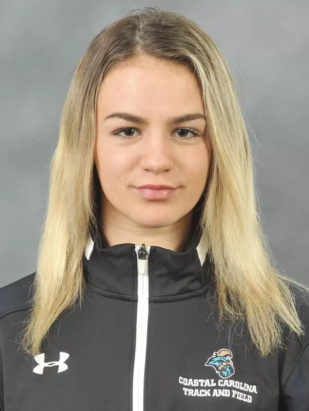 Isabelle Gulick 2021 headshot