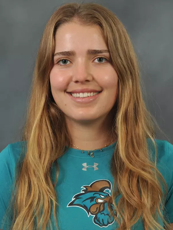 Isabella Weatherhead 2021 headshot