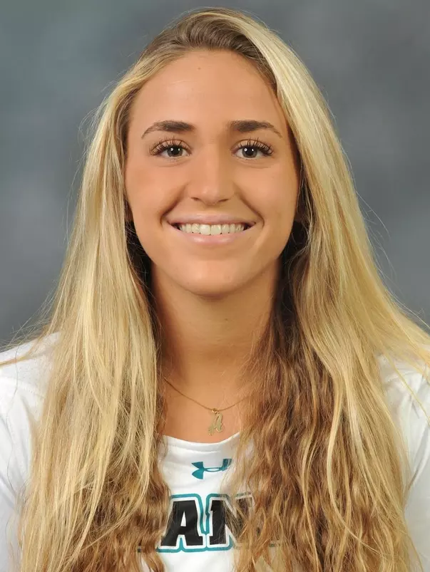 Abi George 2021-22 headshot