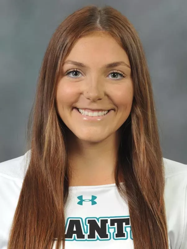 Layla Morris 2021-22 headshot