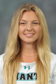 Sela Lomascalo 2021-22 headshot
