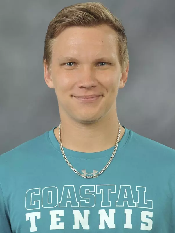 Hyrkkonen Pyry 2021 headshot