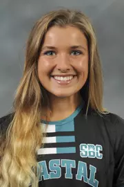 Ellie Wolski 2021 headshot