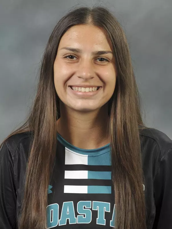 Gianna Irungaray 2021 headshot
