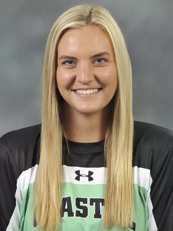 Molly Curgan 2021 headshot