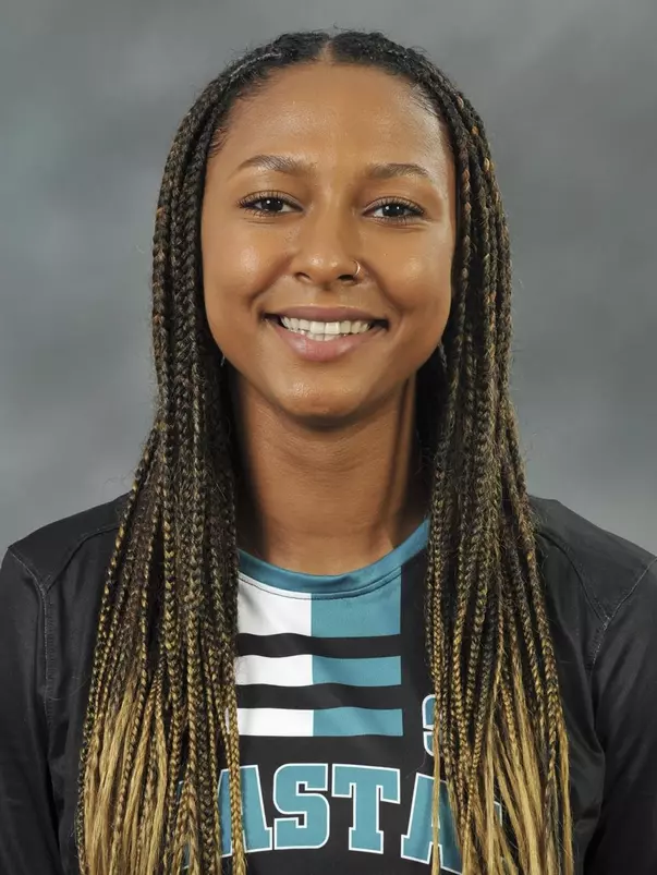 Santana Pressley 2021 headshot
