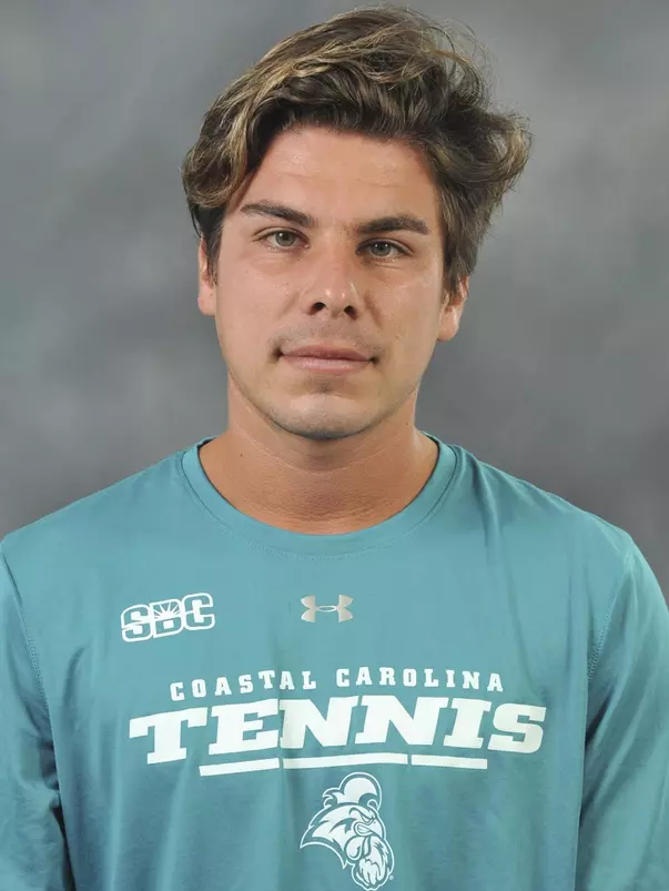 Federico Garnier 2021-22 headshot