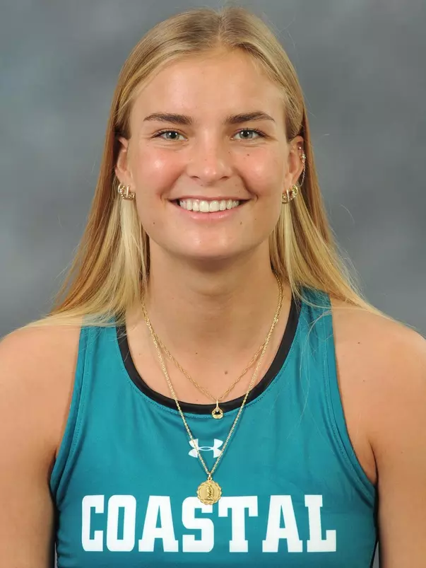 Martine Kragholm 2022 headshot
