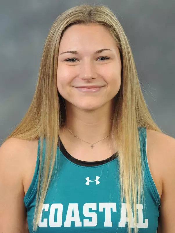 Sarah Riedell 2022 headshot