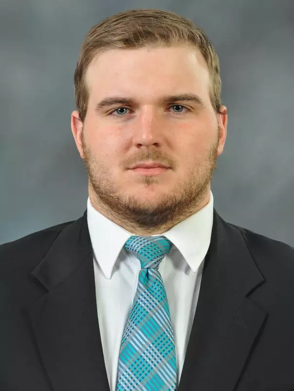 Dillon Luther 2022 headshot
