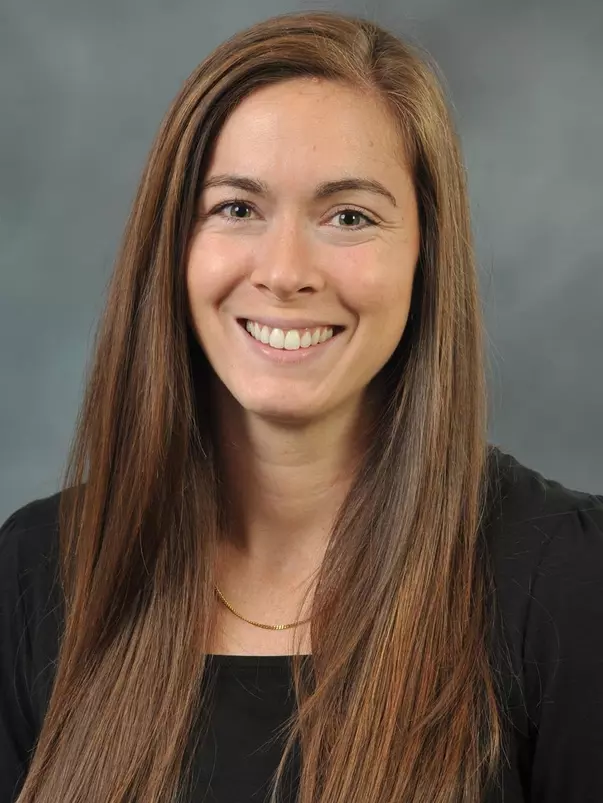 Valerie Nichol 2022 headshot