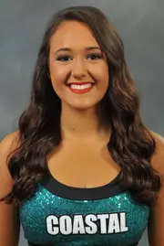 Abbe Reynolds 2022-23 headshot