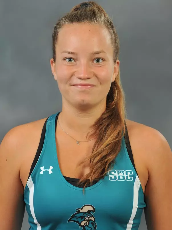 Kata Foldeak 2022-23 headshot