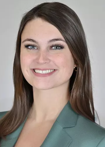 Hannah Hatton 2023 headshot