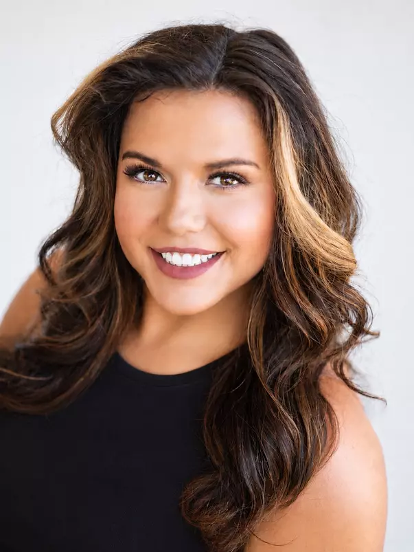 MARYKATE HEADSHOT
