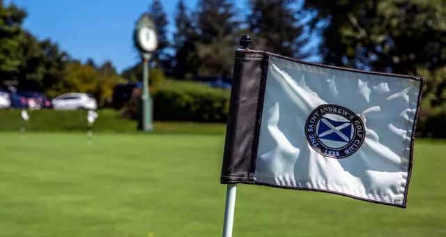 MEN'S GOLF FACILITIES