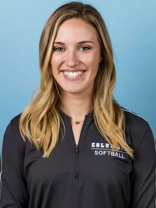 Amber Swinarski Fall 2019 Headshot