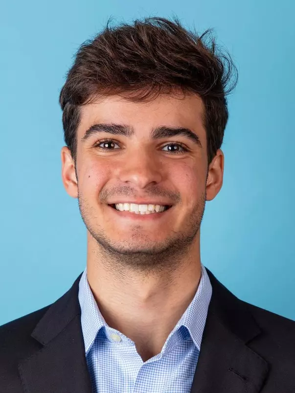 Alan Temirayev Headshot