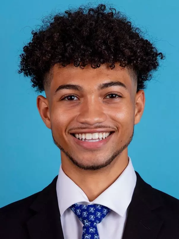 Derric Lee Headshot 2021