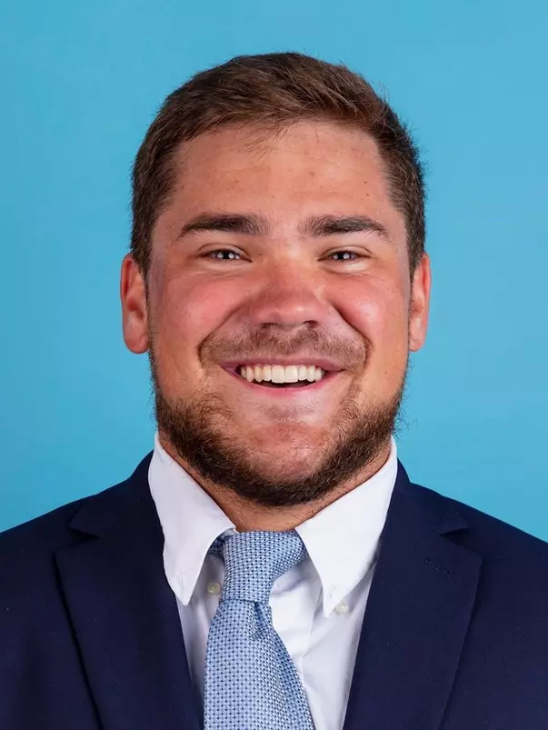 Evan Loesel Headshot 2021