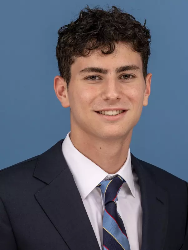 Alex Yuzpe 2023-23 Headshot