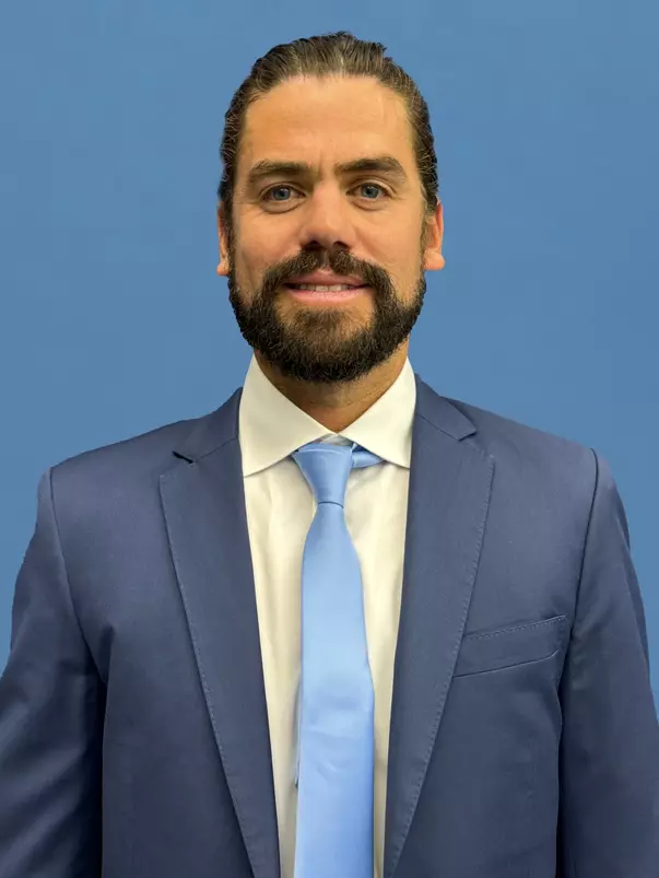 Ismael Merino Headshot