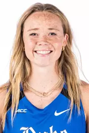 Issy Carey Headshot