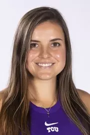 Stevie Kennedy Headshot 2022