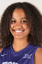 Cecily Bramschreiber Headshot
