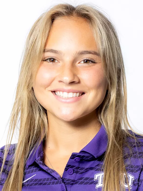 Ava Santora Headshot