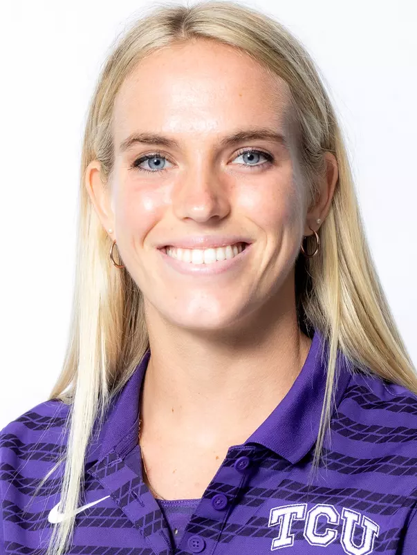 Olivia Andrews Headshot