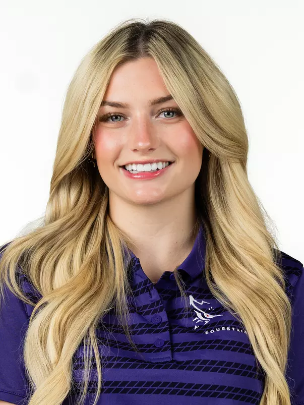 adele cunningham headshot