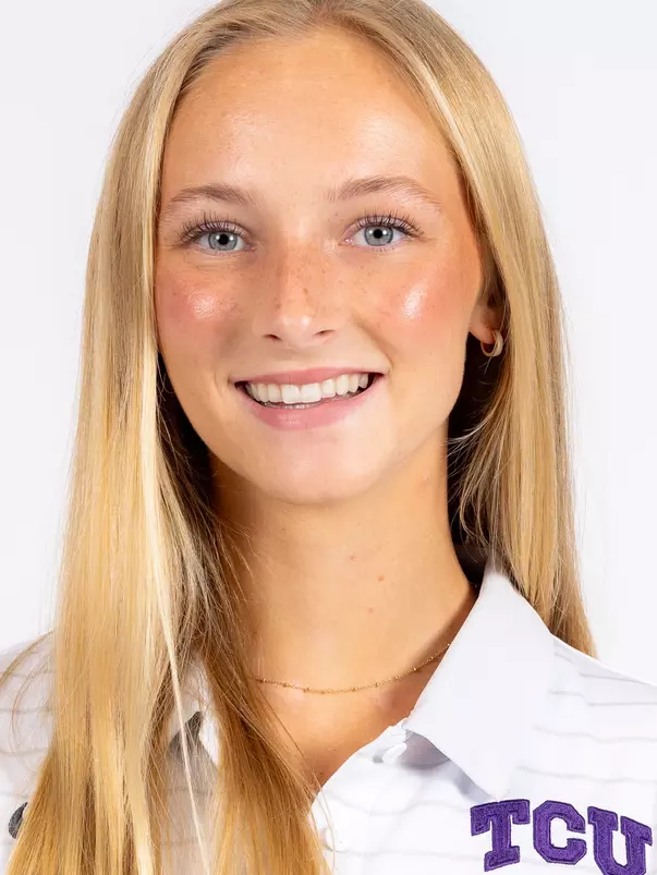 Elise Dobson 2026 Headshot