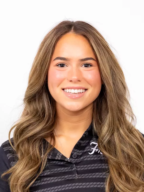 Hanna Dolan Headshot