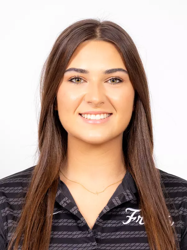 Sydney Feager Headshot