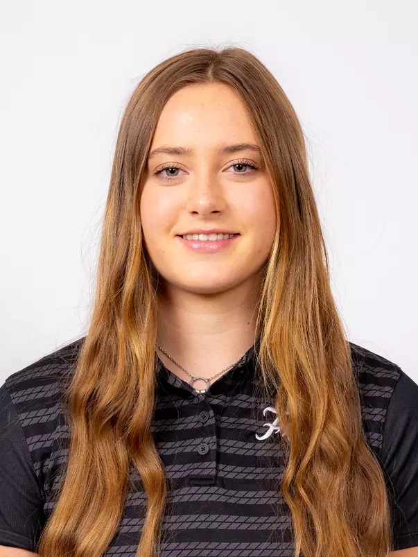 Cassie Hacking Headshot