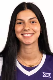 Clara Silva headshot