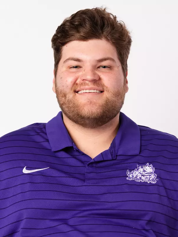 Head shot Carter Foster