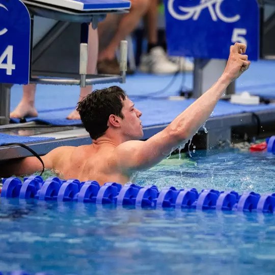 Peter Horton Record-Breaking Performance in 100 Free