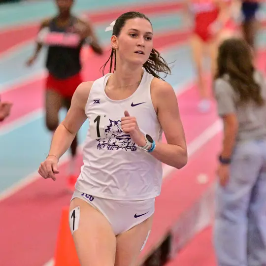 Georgia Scott wins the mile on day one of the New Mexico Collegiate Classic