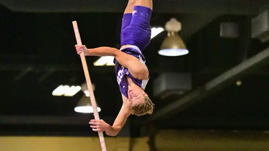 Ben Kirbo clears 5.45m in pole vault to set a new school record