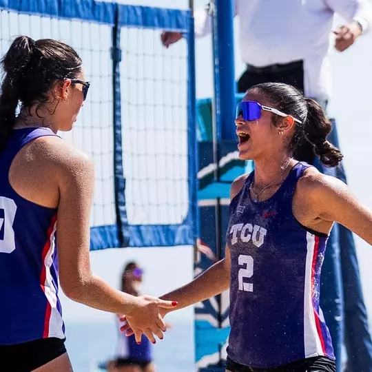 Marcela Mattoso and Sofia Izuzquiza