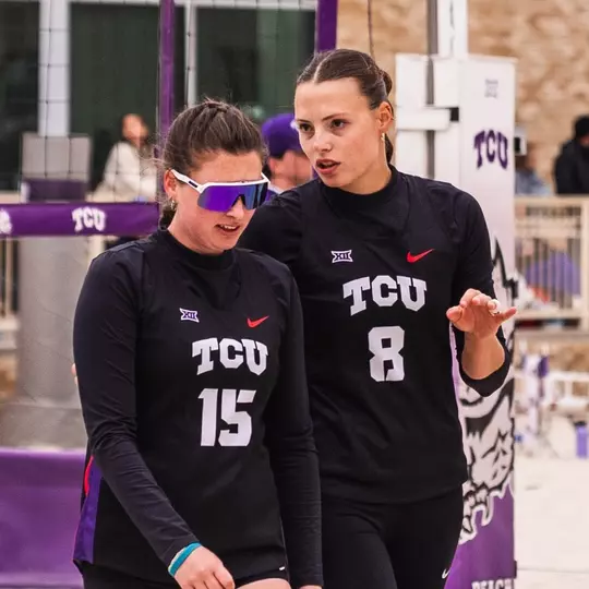 Kaitlyn Bradley and Elea Beutel